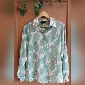 Foxcroft Banana Leaf Button Up Blouse Size 8